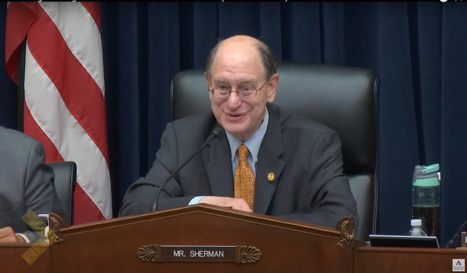 برد شرمن، نماینده مجلس، روز سه شنبه در کمیته خدمات مالی مجلس نمایندگان سخنرانی کرد