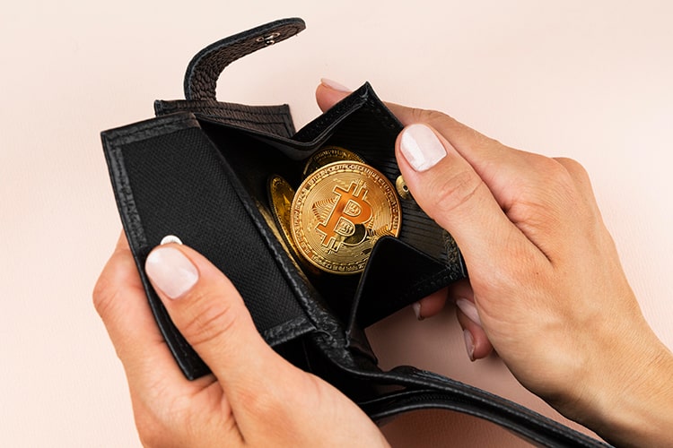 ETF بیت کوین چیست و چگونه میتوان آن را معامله کرد؟